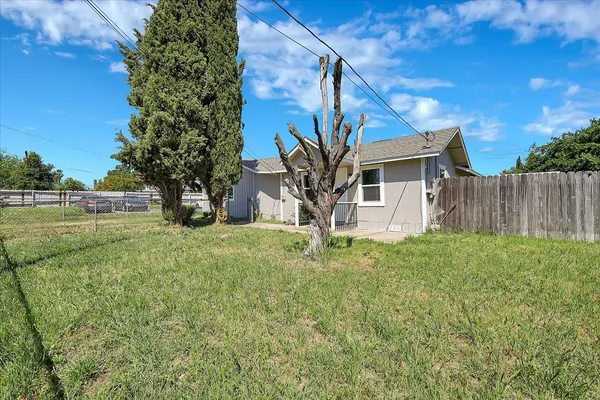 $299,900 | 1613 9th Avenue, Olivehurst, CA 95961