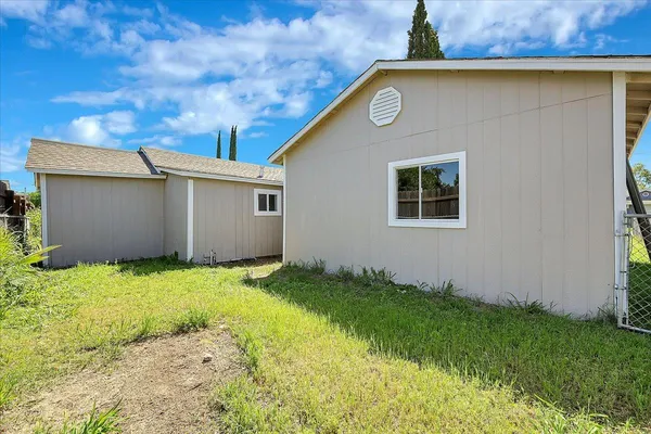 $299,900 | 1613 9th Avenue, Olivehurst, CA 95961