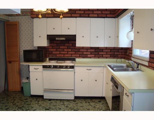 458 Miller Road West Mifflin, PA 15122 - Photo 5 of 17 Kitchen.