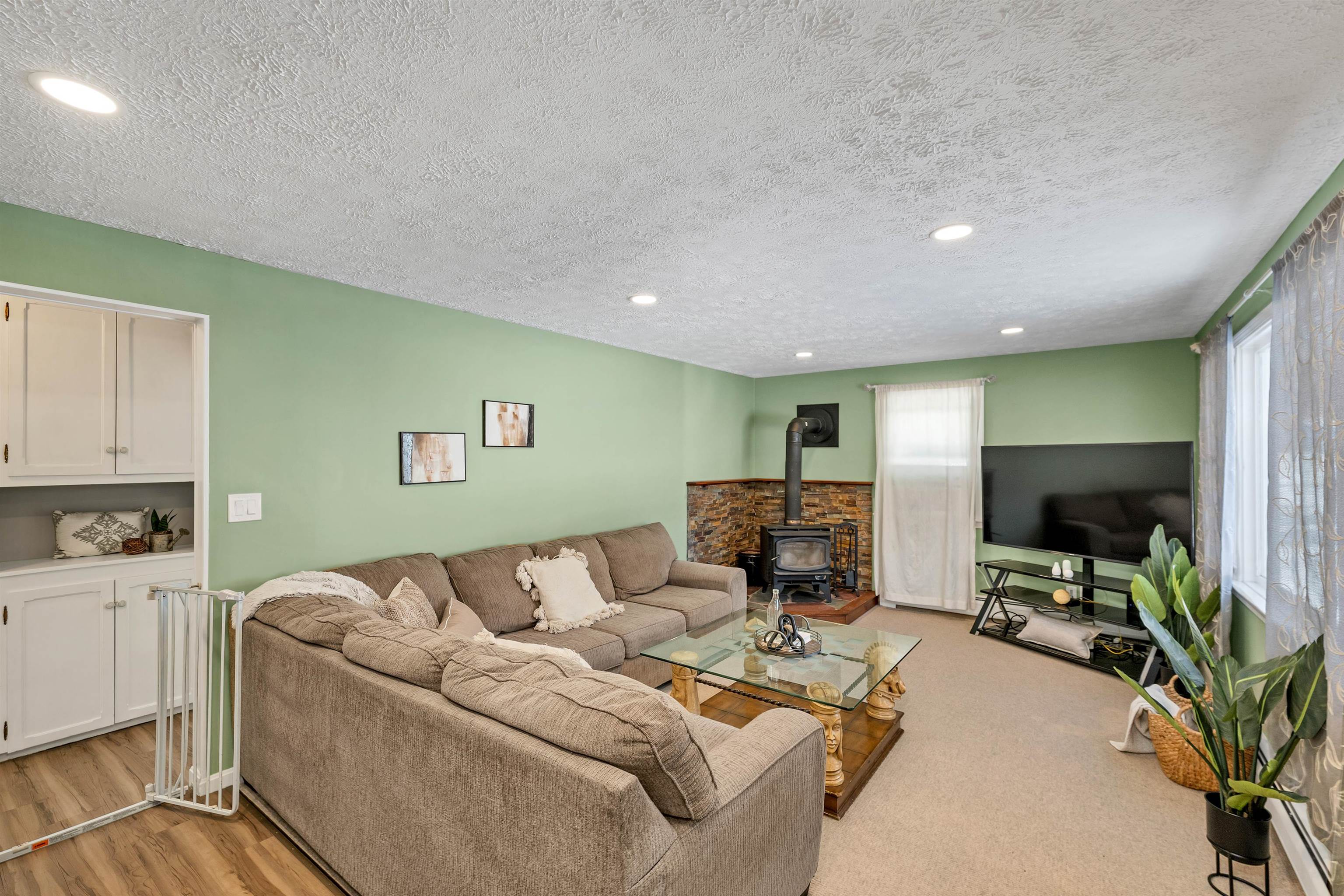 118 Douglas Drive Candia, NH 03034 - Photo 12 of 43