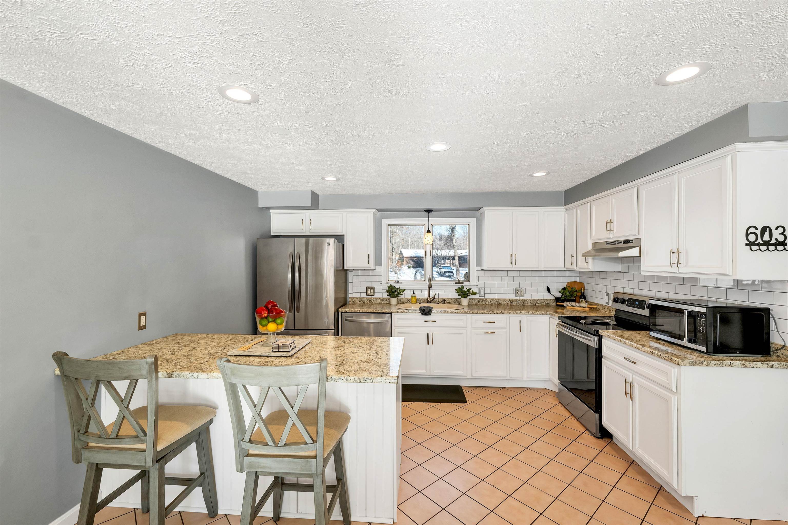 118 Douglas Drive Candia, NH 03034 - Photo 5 of 43