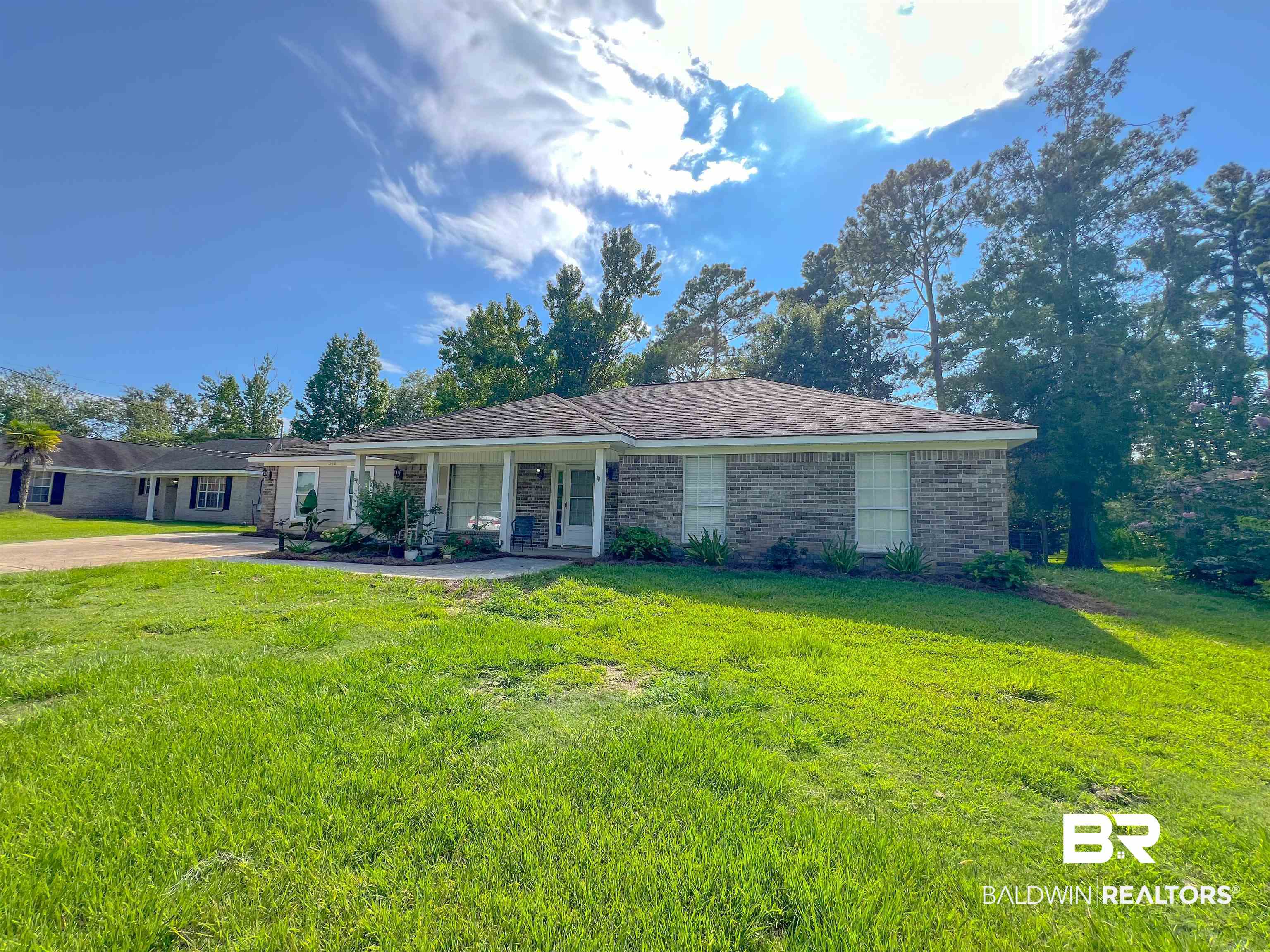 1200 South Juniper Street Foley, AL 36535 - Photo 1 of 23 Ranch-style home with a front lawn