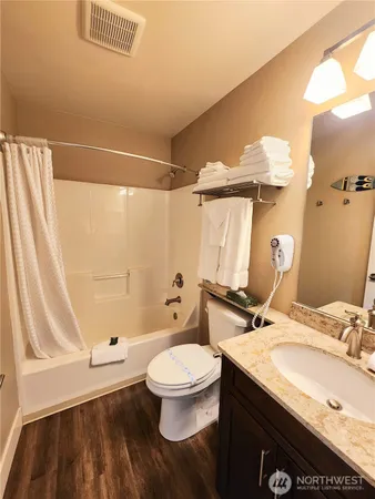 $1,250 | 1 Beach 585-f Manson Wa 98831, Manson, WA 98831