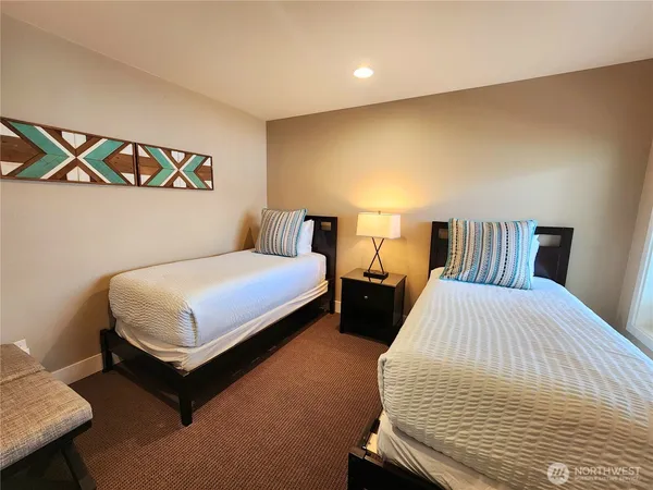 $1,250 | 1 Beach 585-f Manson Wa 98831, Manson, WA 98831