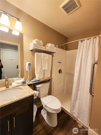 $1,250 | 1 Beach 585-f Manson Wa 98831, Manson, WA 98831