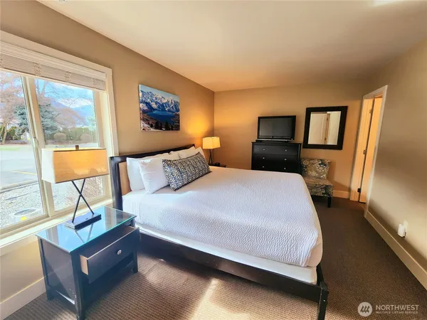 $1,250 | 1 Beach 585-f Manson Wa 98831, Manson, WA 98831