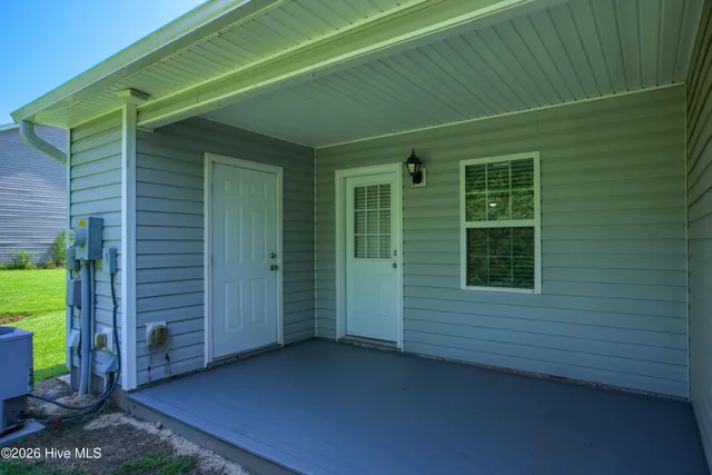 $1,250 | 205 Lanieve Court, Unit 3, Hubert, NC 28539