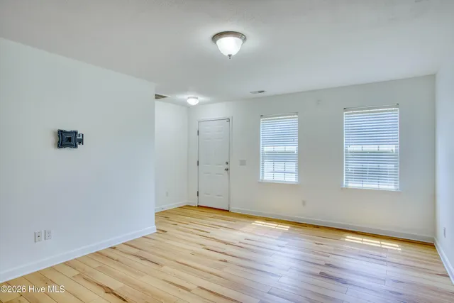 $1,250 | 205 Lanieve Court, Unit 3, Hubert, NC 28539