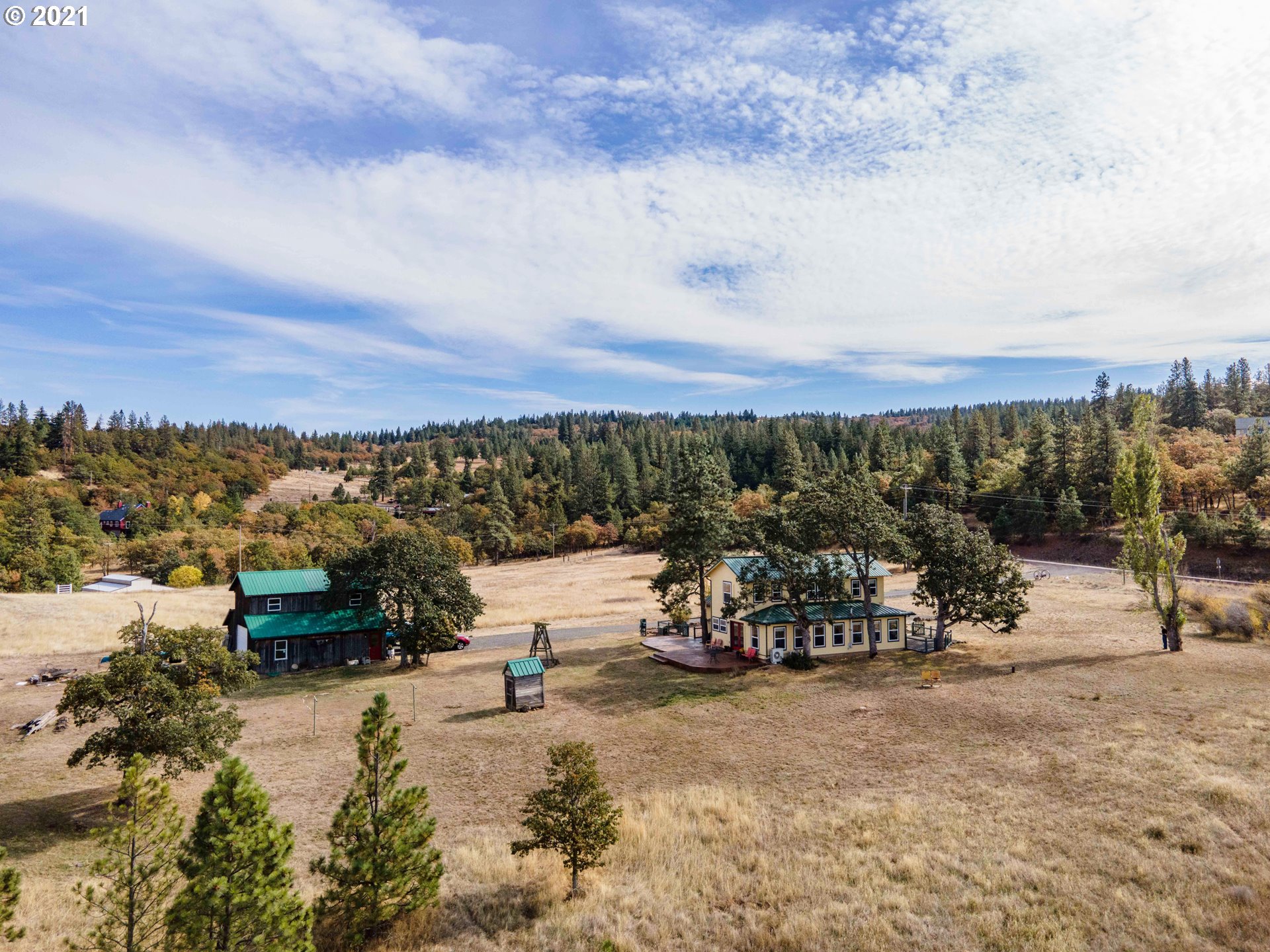 7447 7 Mile Hill Road Mosier, OR 97040 - Photo 11 of 32 Gallery Image 11