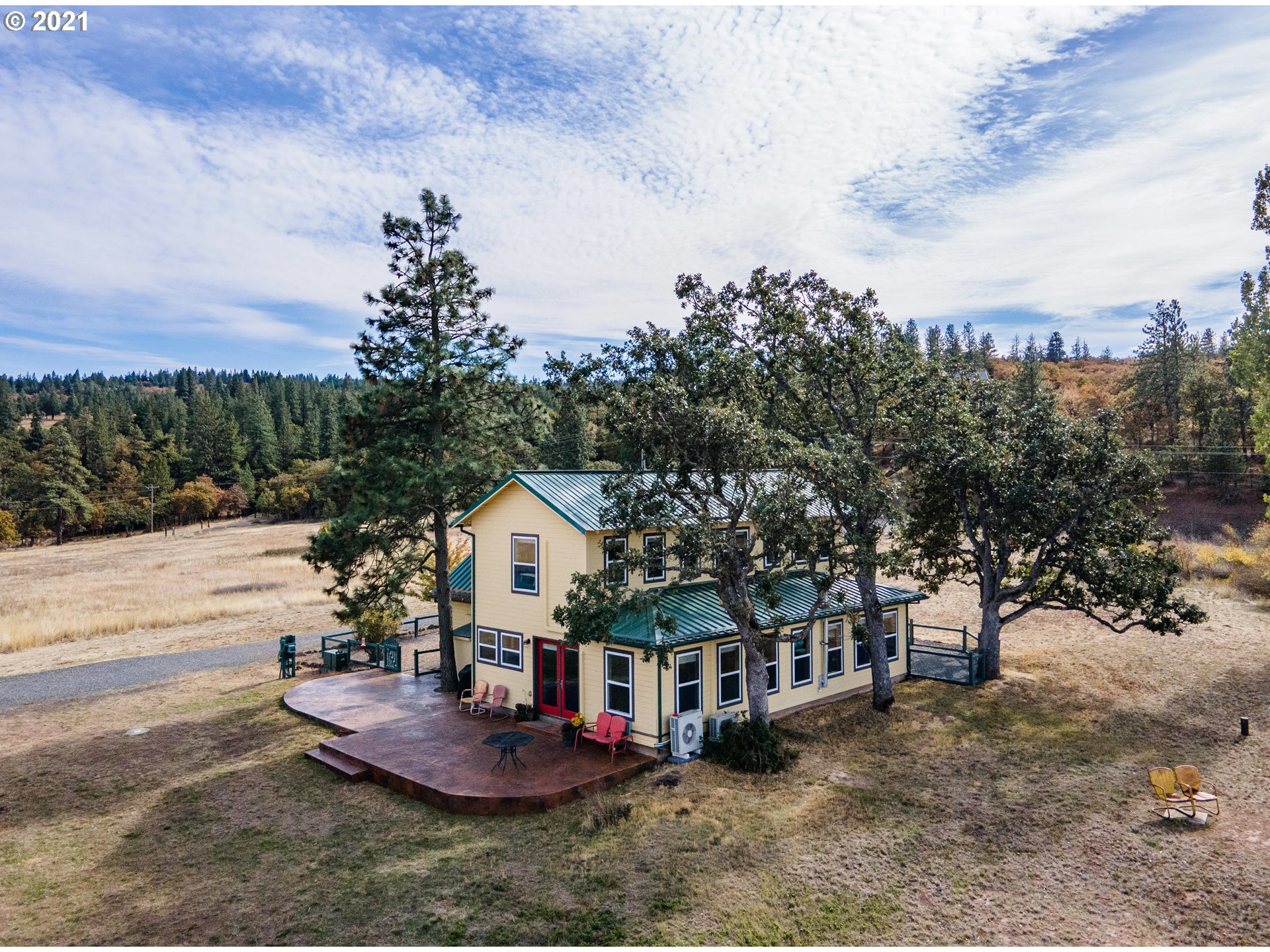 7447 7 Mile Hill Road Mosier, OR 97040 - Photo 12 of 32 Gallery Image 12