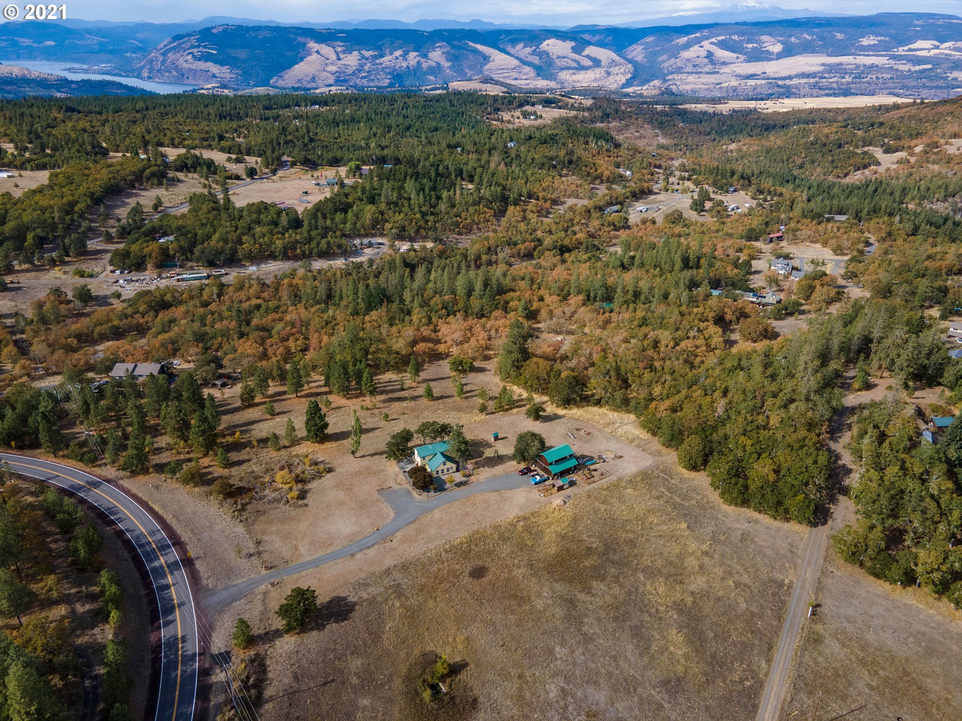 7447 7 Mile Hill Road Mosier, OR 97040 - Photo 13 of 32 Gallery Image 13