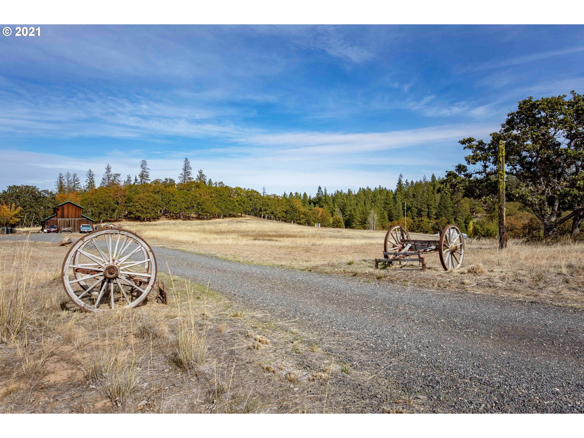 7447 7 Mile Hill Road Mosier, OR 97040 - Photo 17 of 32 Gallery Image 17