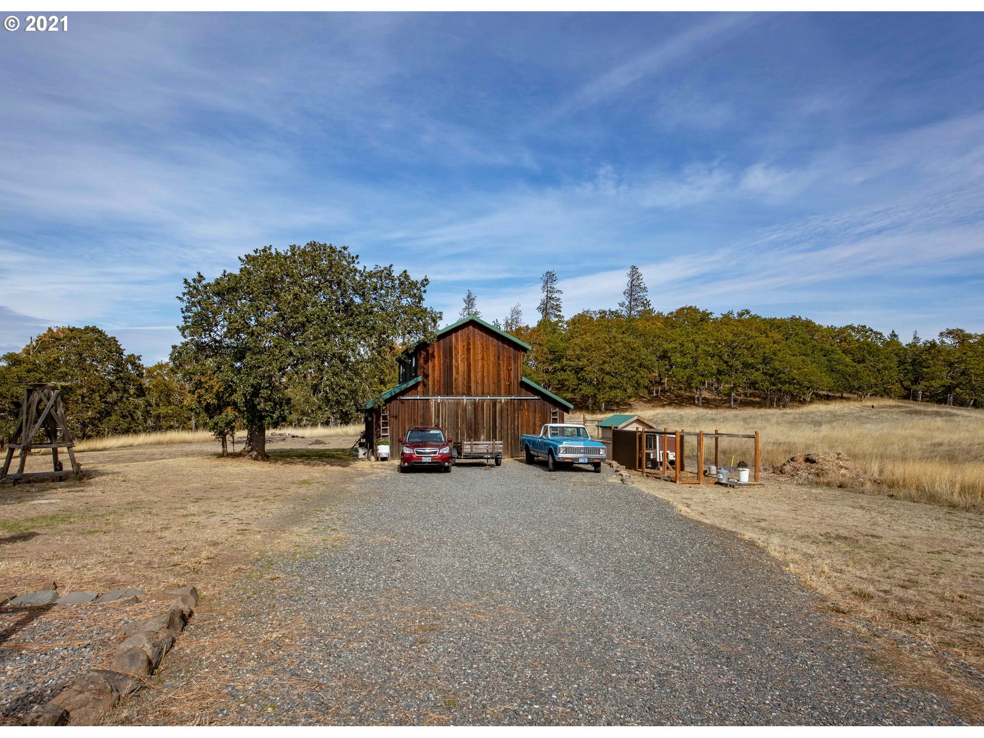 7447 7 Mile Hill Road Mosier, OR 97040 - Photo 6 of 32 Gallery Image 6