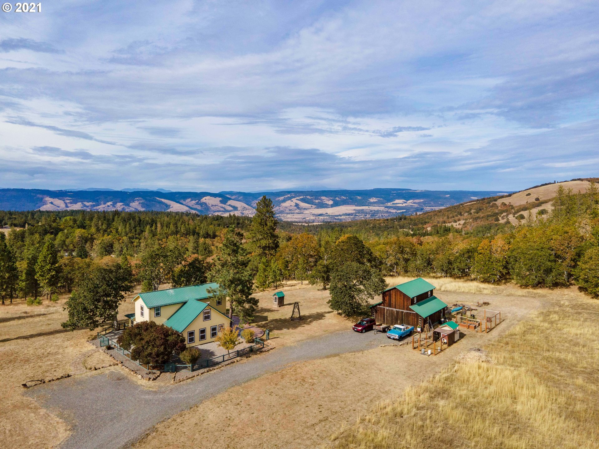 7447 7 Mile Hill Road Mosier, OR 97040 - Photo 9 of 32 Gallery Image 9