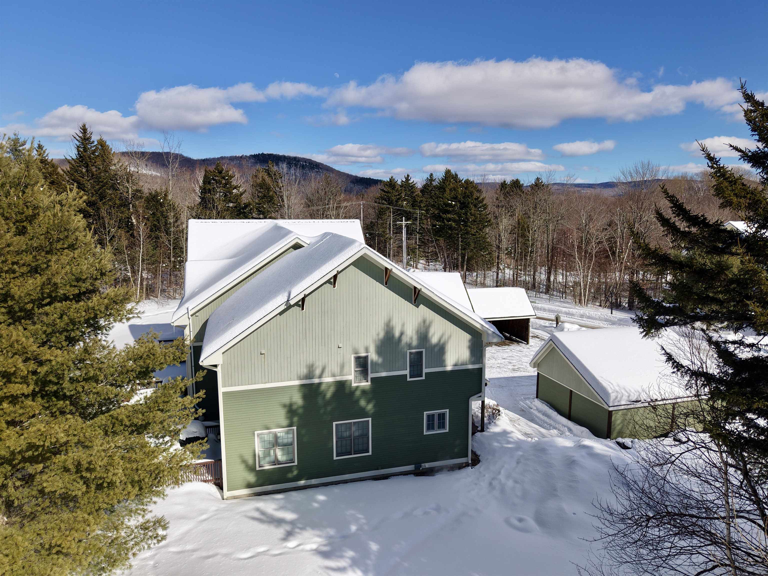24 Amber Way, Unit 1 Warren, VT 05674 - Photo 4 of 31
