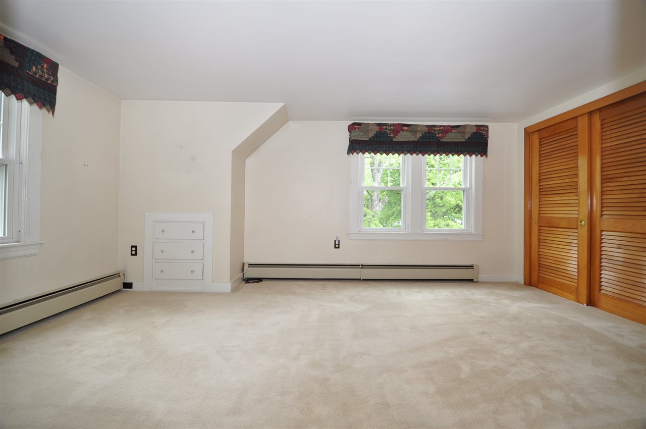 644 Mast Road Goffstown, NH 03102 - Photo 14 of 23 Gallery Image 14