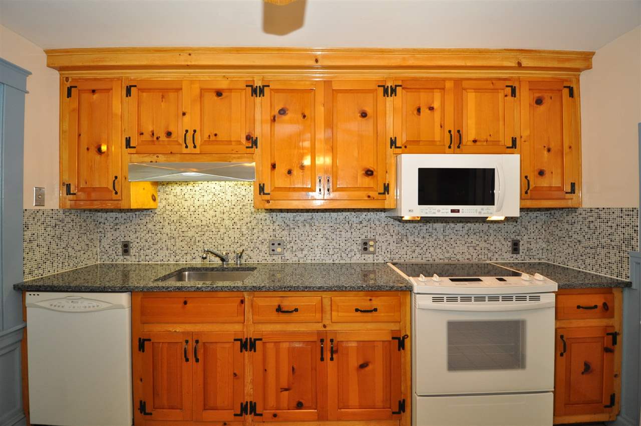 644 Mast Road Goffstown, NH 03102 - Photo 5 of 23 Gallery Image 5