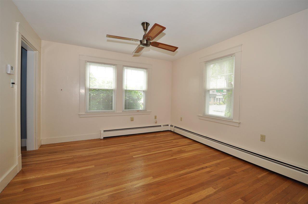 644 Mast Road Goffstown, NH 03102 - Photo 6 of 23 Gallery Image 6