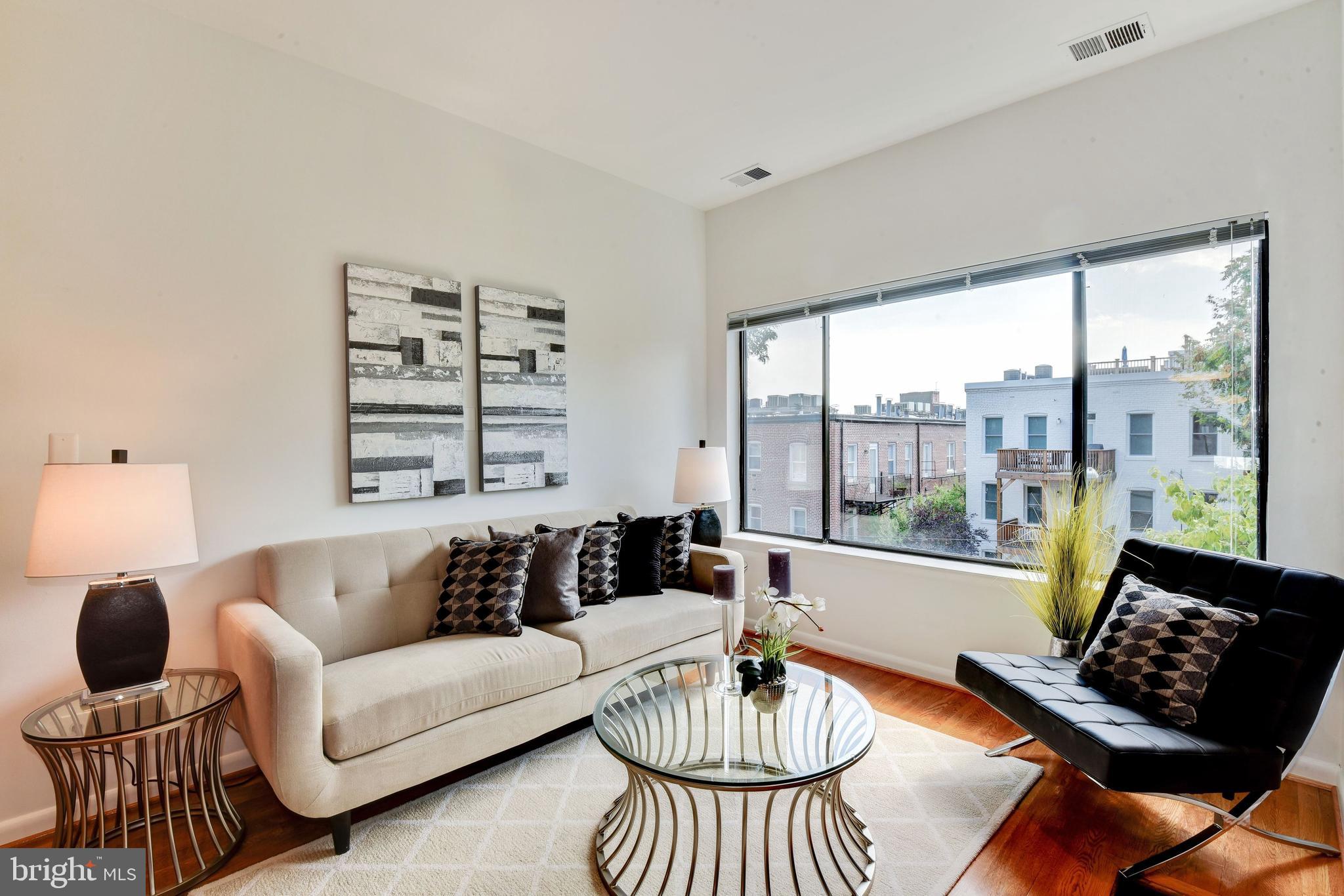 1812 Wyoming Avenue Northwest, Unit 302 Washington, DC 20009 - Photo 2 of 19