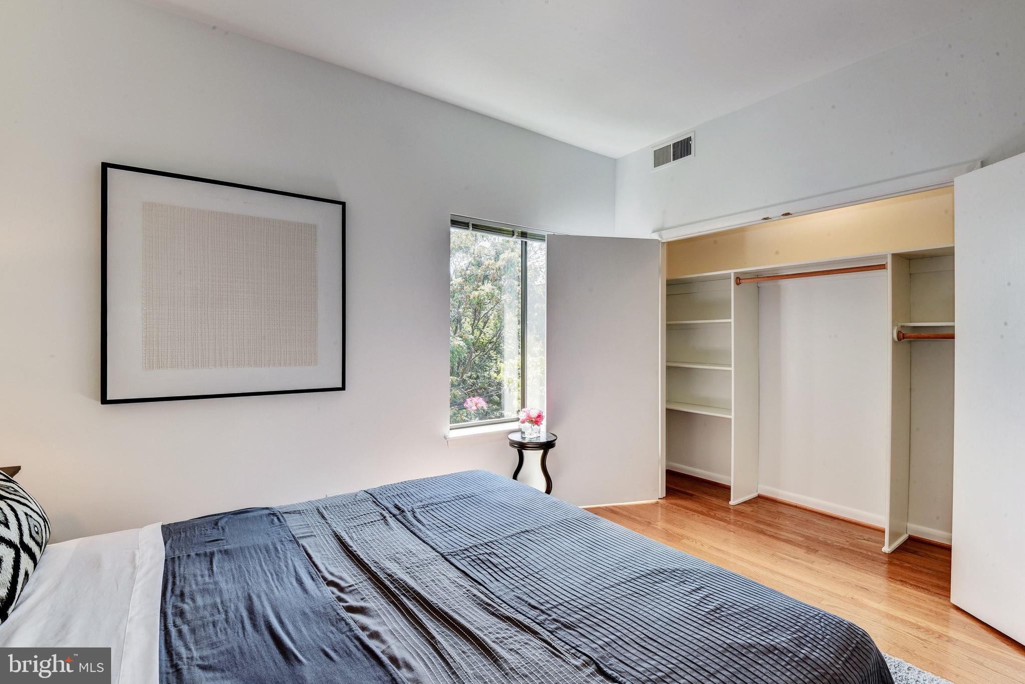 1812 Wyoming Avenue Northwest, Unit 302 Washington, DC 20009 - Photo 13 of 19