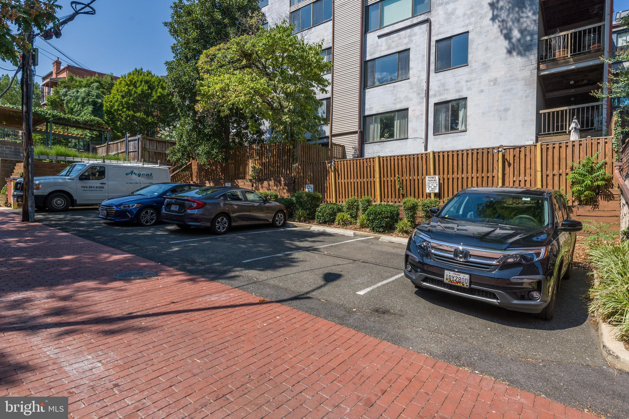1812 Wyoming Avenue Northwest, Unit 302 Washington, DC 20009 - Photo 17 of 19