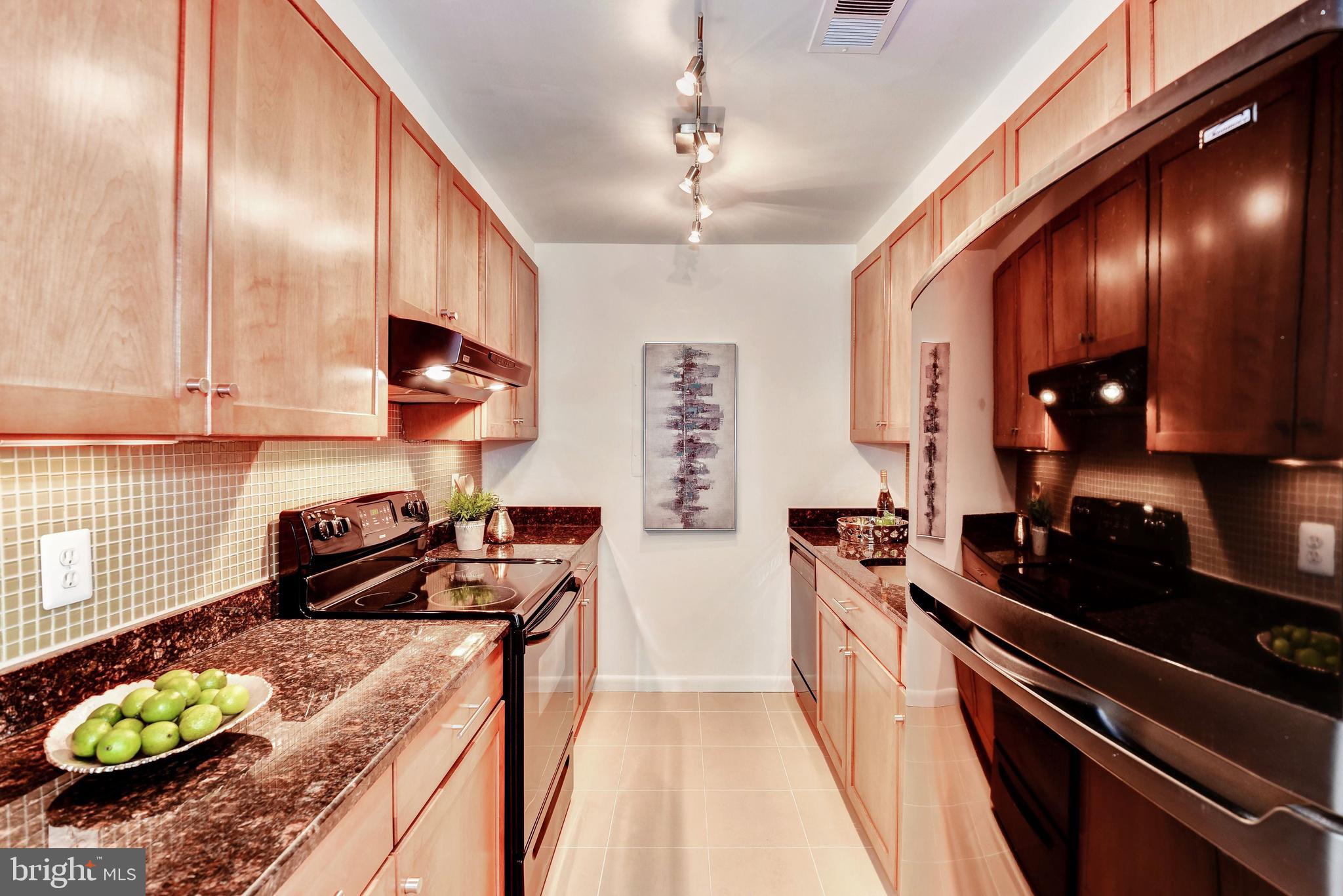 1812 Wyoming Avenue Northwest, Unit 302 Washington, DC 20009 - Photo 8 of 19