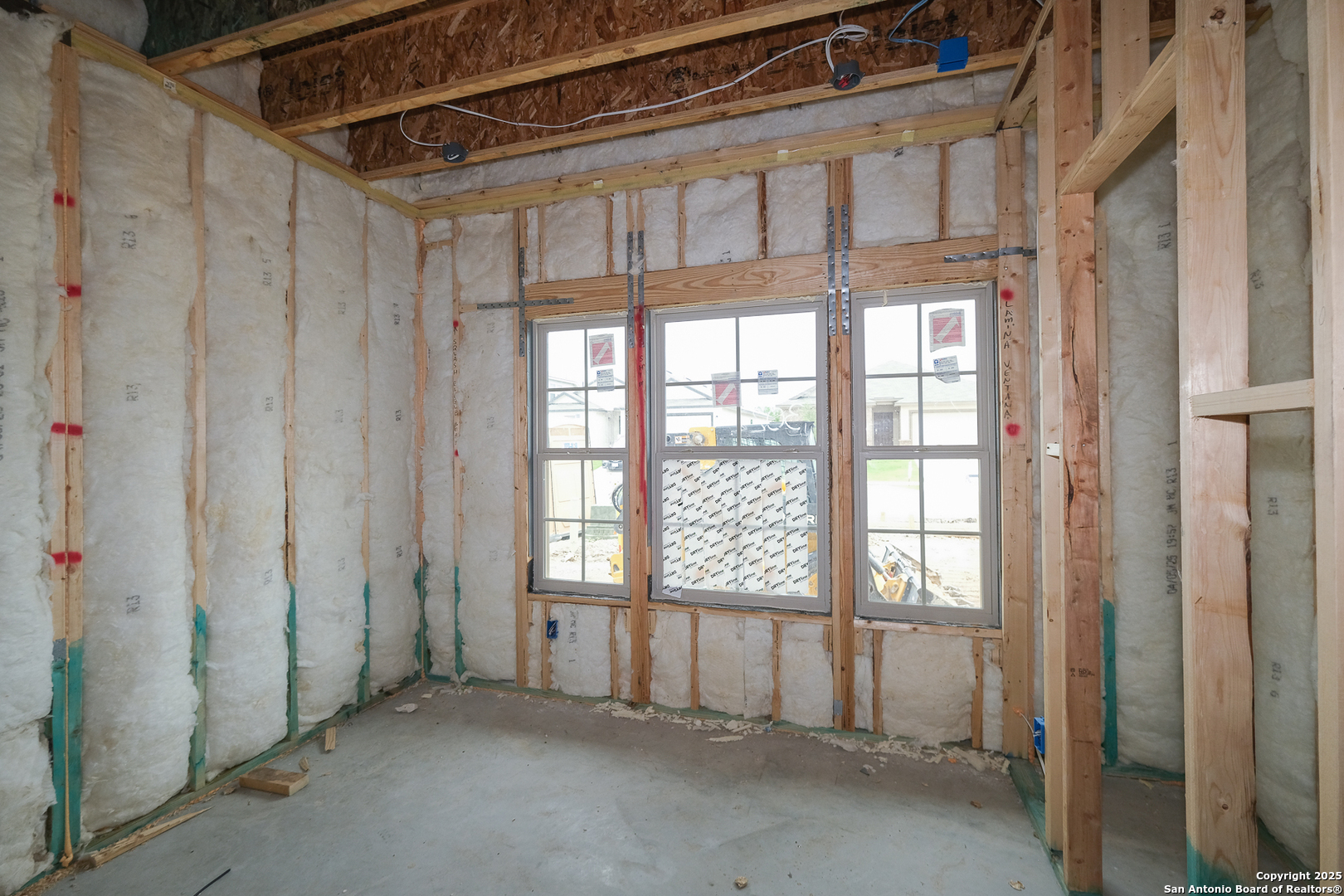 3022 Selhurst Street Converse, TX 78109 - Photo 13 of 32 a view of an empty room
