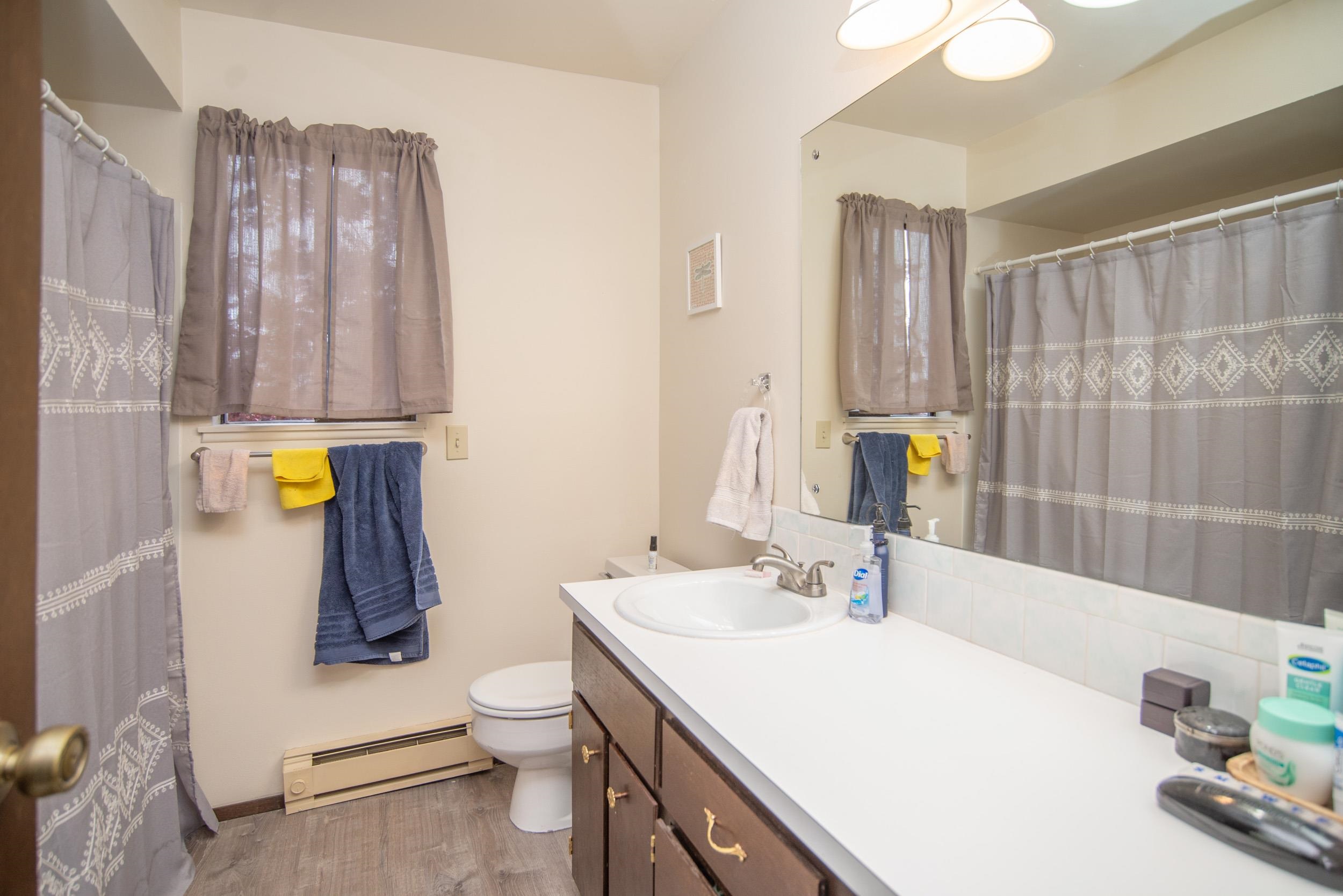 223 North Raymond Road, Unit 11 Spokane Valley, WA 99206 - Photo 6 of 16
