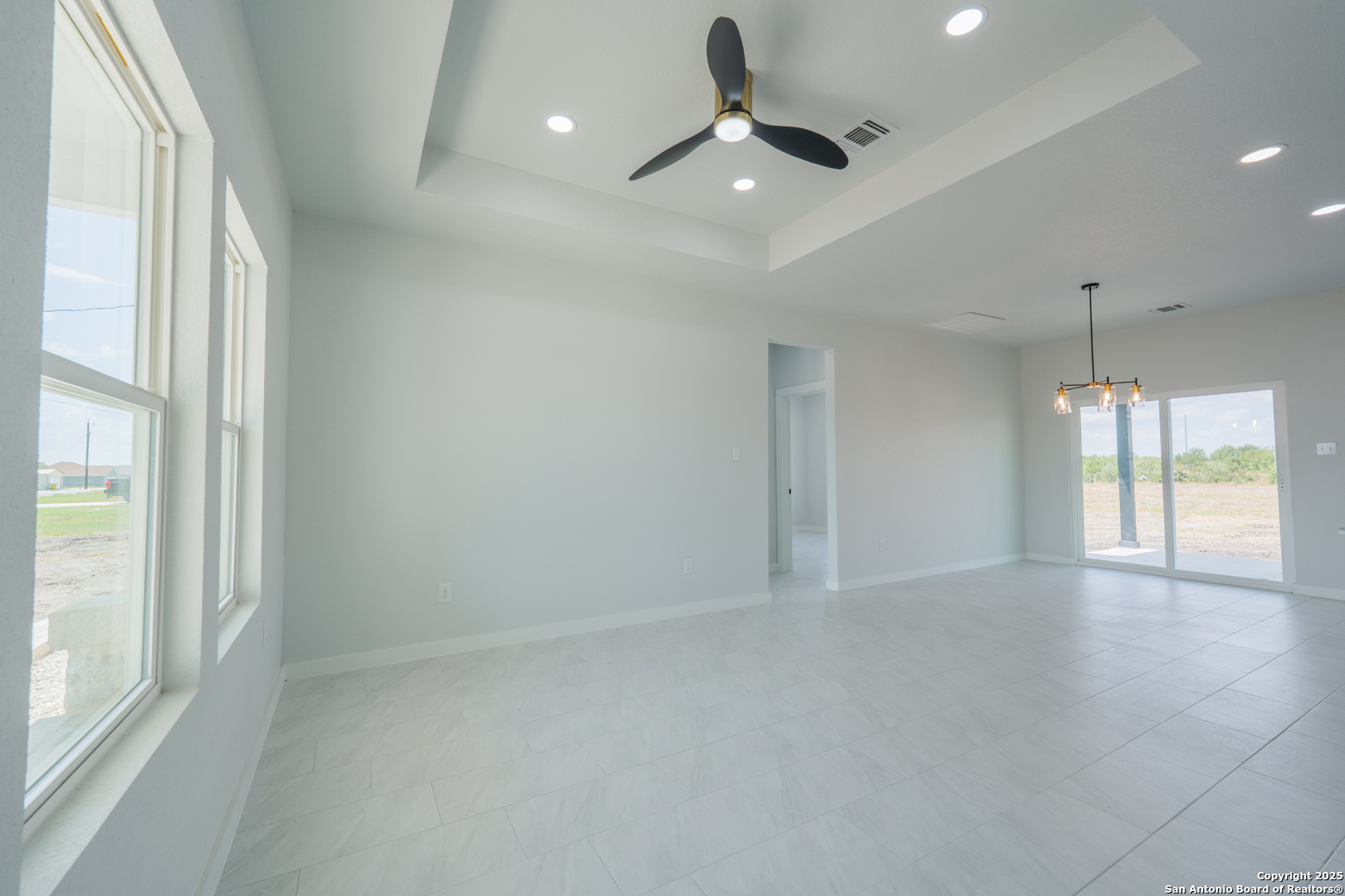 150 Ranchero Way Natalia, TX 78059 - Photo 11 of 30
