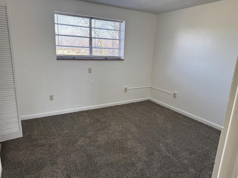 200 Ridgeview Lane, Unit 44 Bassett, VA 24055 - Photo 9 of 11 200 Ridgeview Lane, Apt 44 3