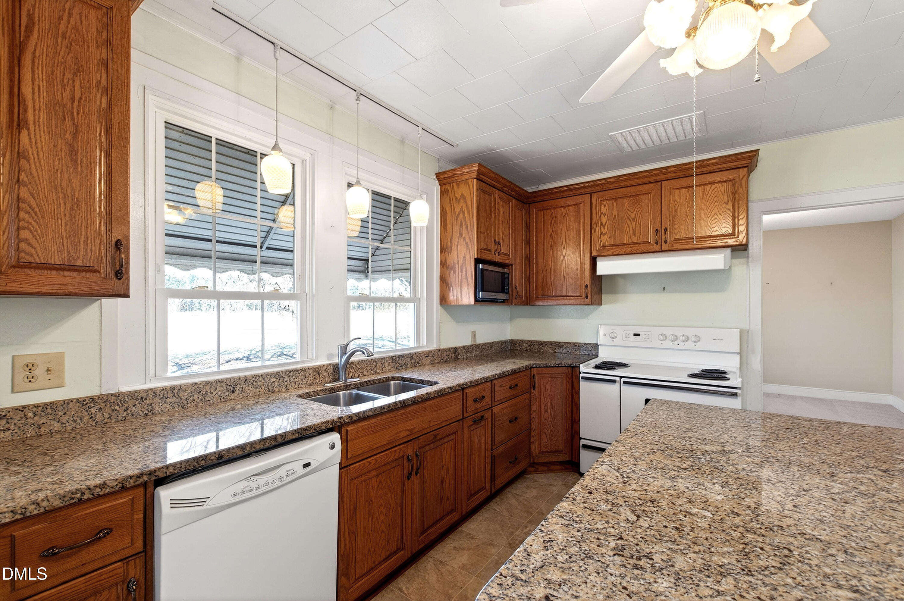 5964 Godwin Lake Road Dunn, NC 28334 - Photo 17 of 60 Kitchen