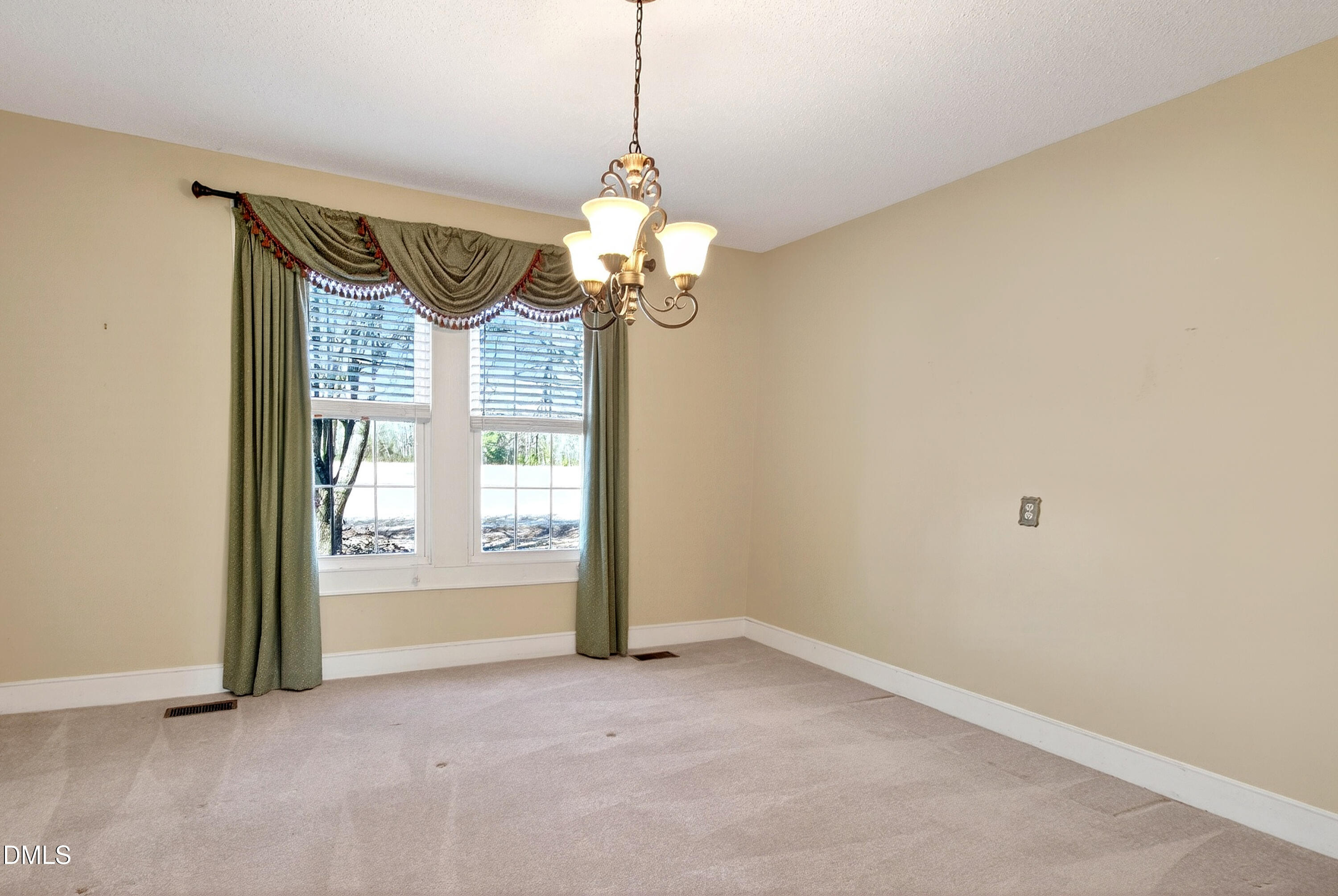 5964 Godwin Lake Road Dunn, NC 28334 - Photo 20 of 60 Dining Room