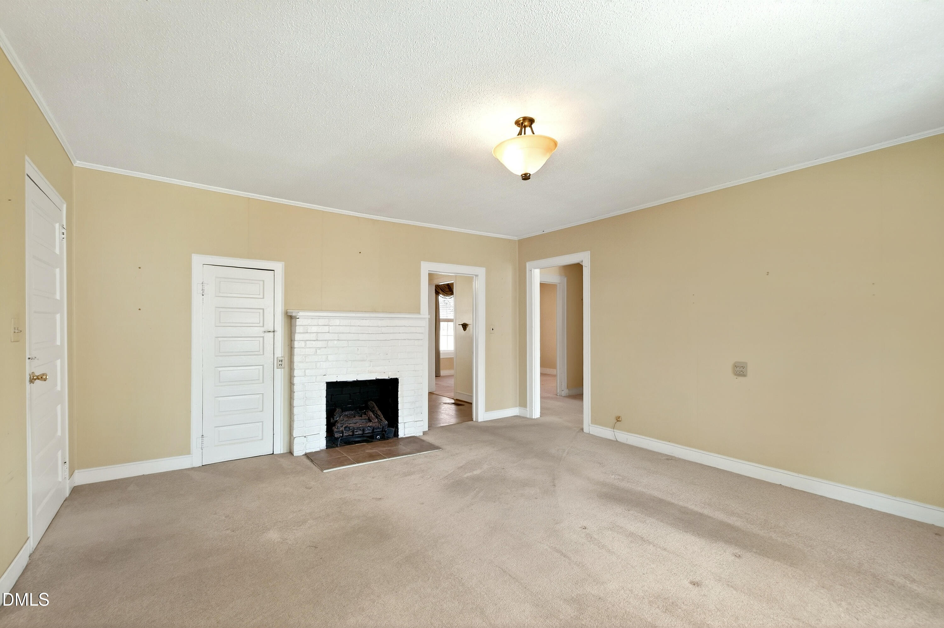 5964 Godwin Lake Road Dunn, NC 28334 - Photo 25 of 60 Living Room