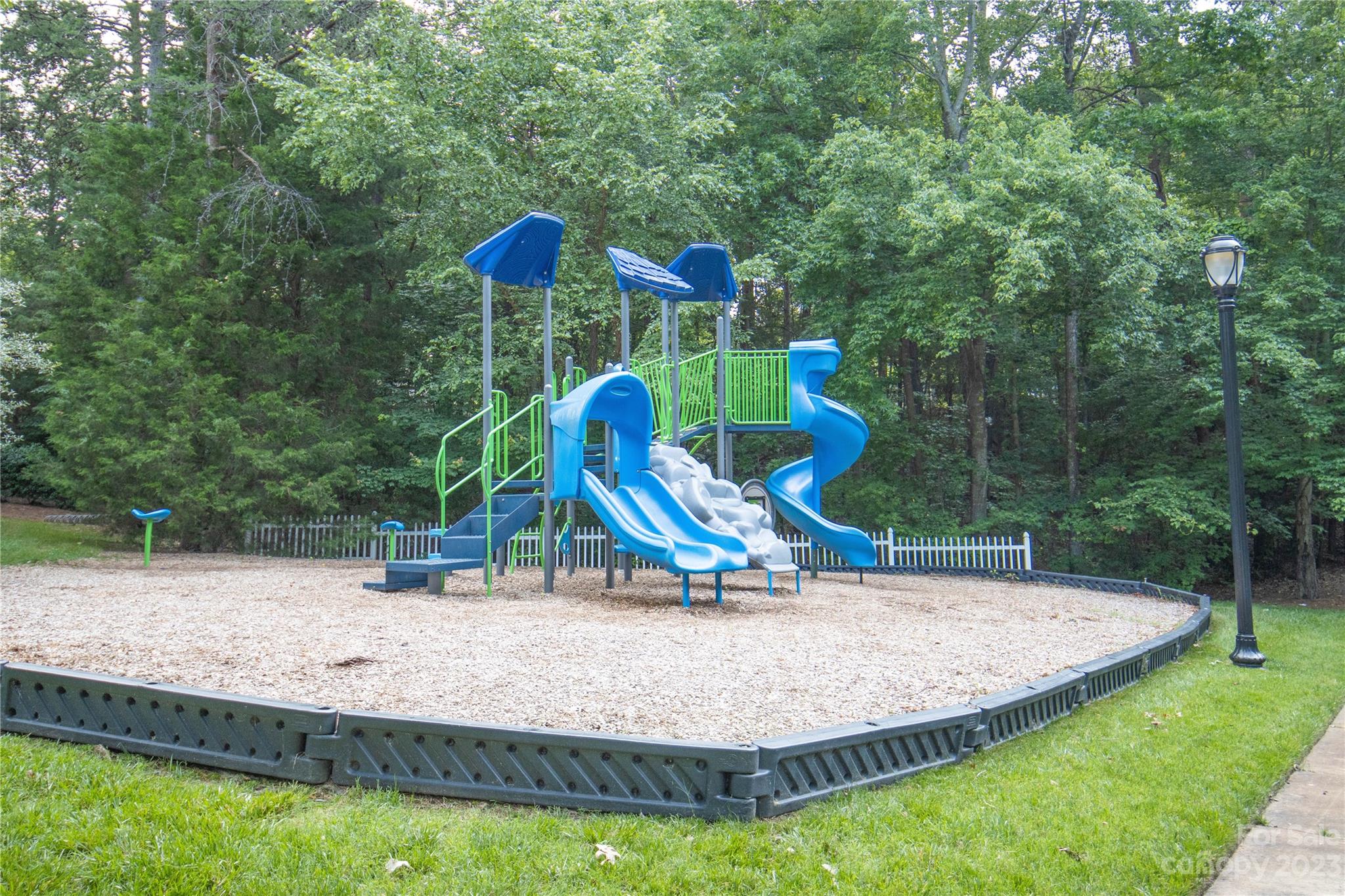 882 Promenade Walk Fort Mill, SC 29708 - Photo 43 of 48 a view of outdoor space with garden