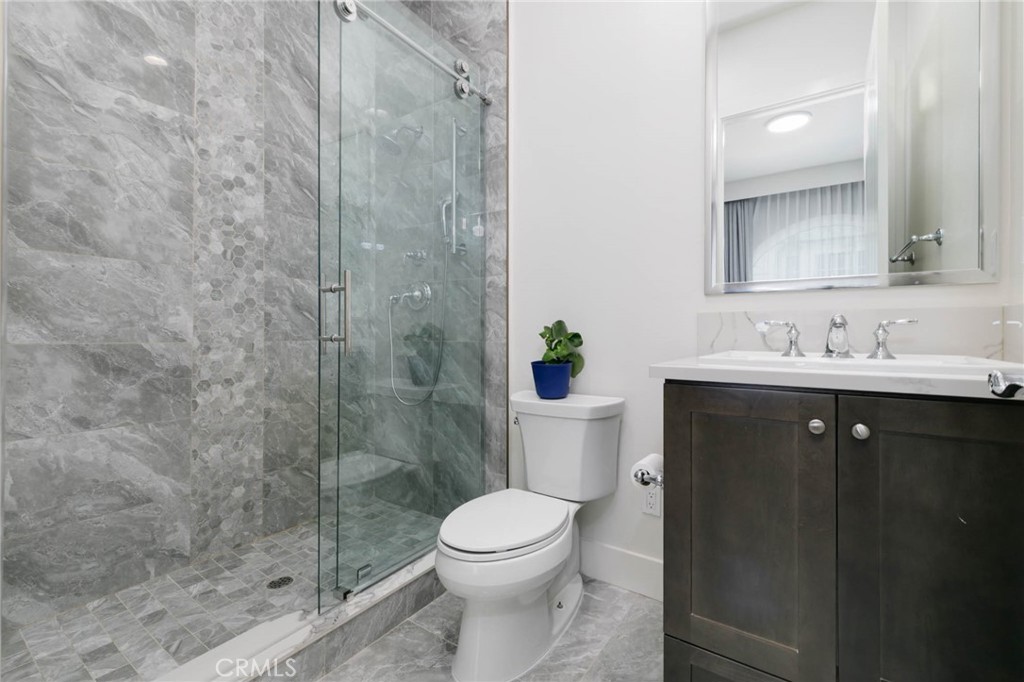 114 Interstellar Irvine, CA 92618 - Photo 15 of 36