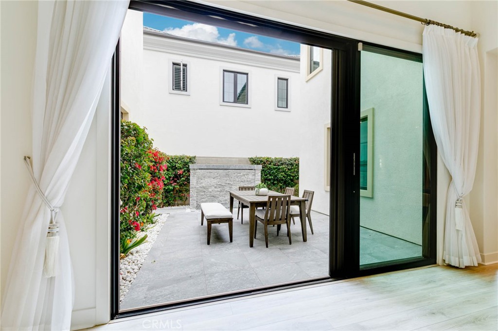 114 Interstellar Irvine, CA 92618 - Photo 32 of 36