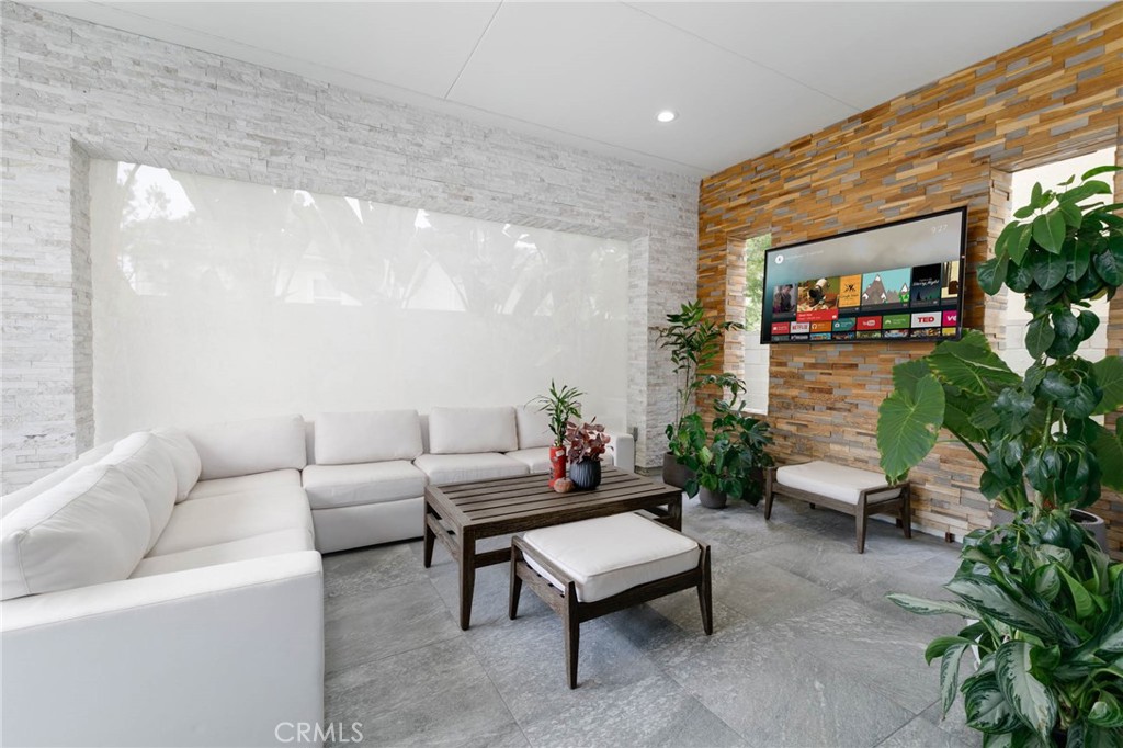 114 Interstellar Irvine, CA 92618 - Photo 34 of 36