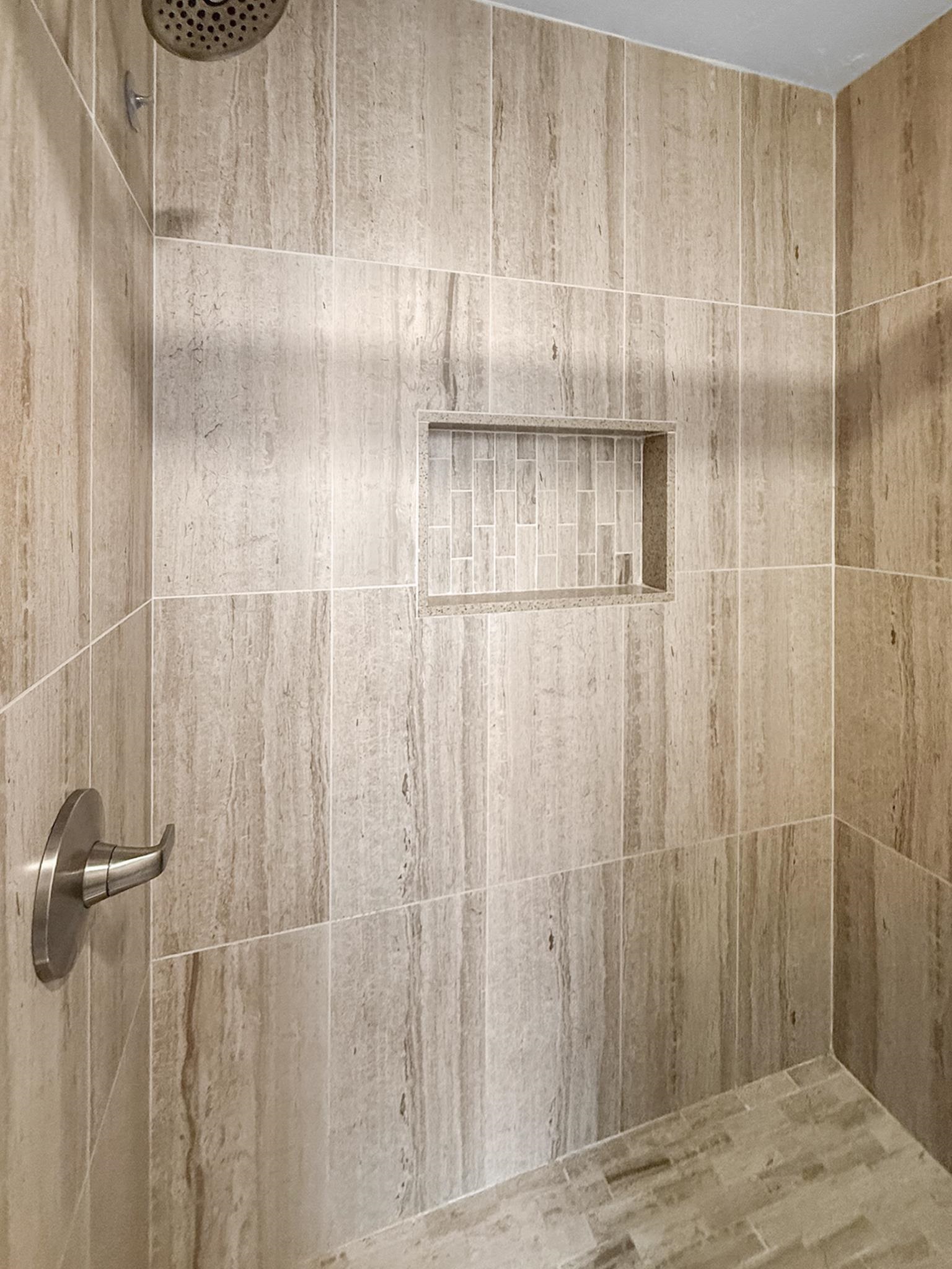 286 Old Mammoth Road, Unit 19 Mammoth Lakes, CA 93546 - Photo 12 of 19 a bathroom with a shower