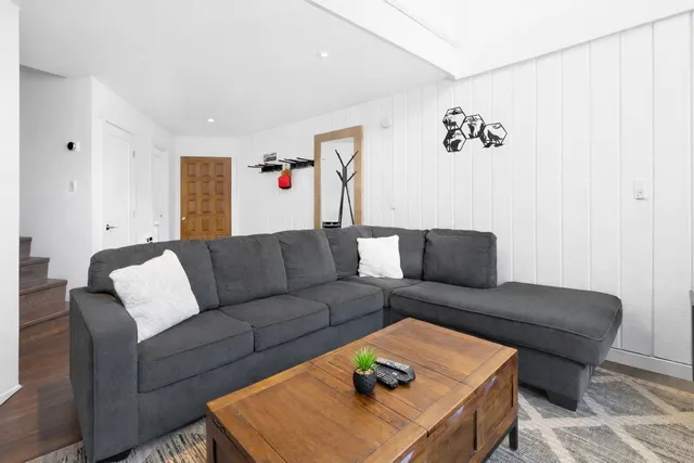 $650,000 | 286 Old Mammoth Road, Unit 19, Mammoth Lakes, CA 93546