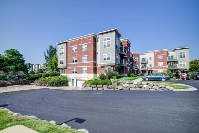 $289,500 | 5198 Sassafras Drive, Unit 311, Fitchburg, WI 53711