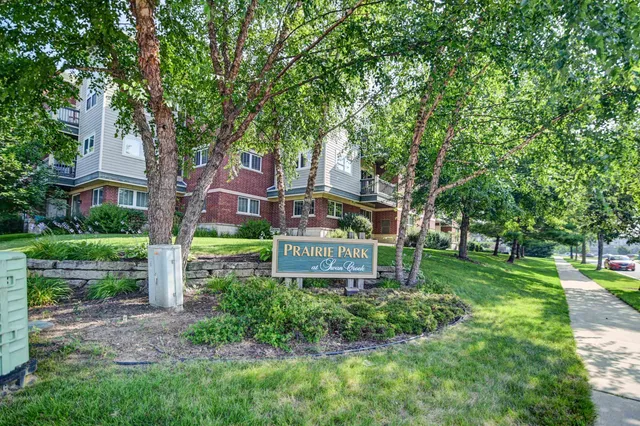 $289,500 | 5198 Sassafras Drive, Unit 311, Fitchburg, WI 53711