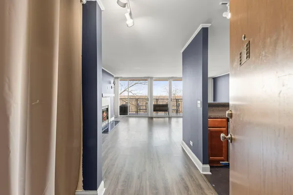 $175,000 | 5900 Oakwood Drive, Unit 5F, Lisle, IL 60532