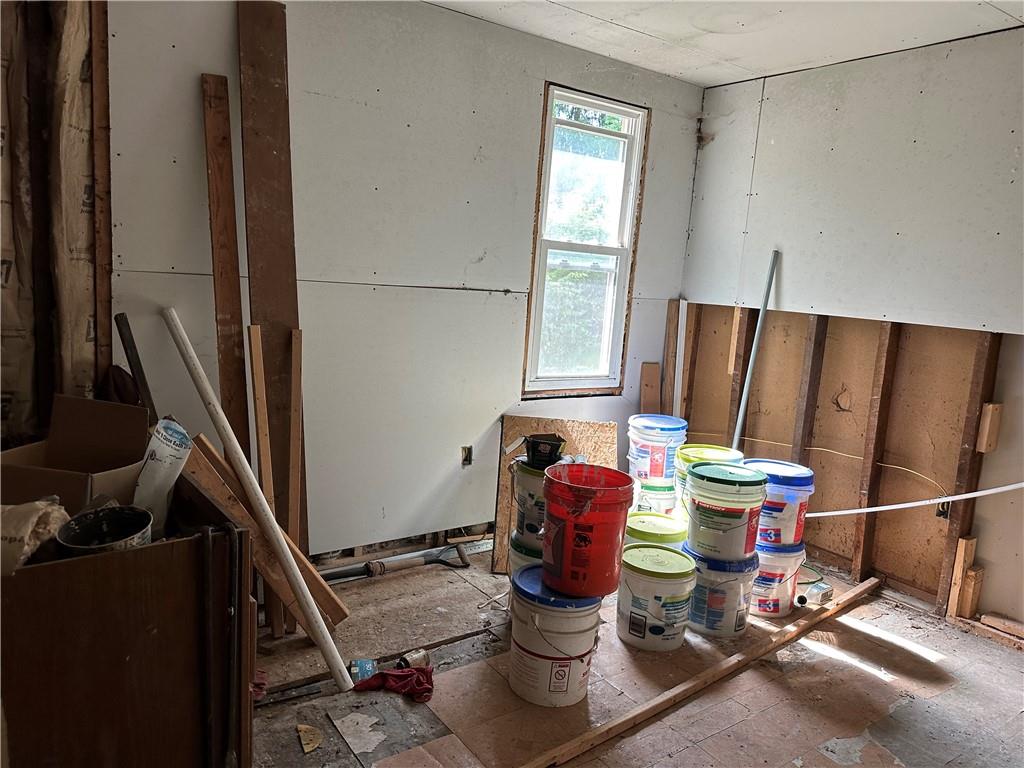 578 Mercer Road Butler, PA 16001 - Photo 12 of 16 Gallery Image 12