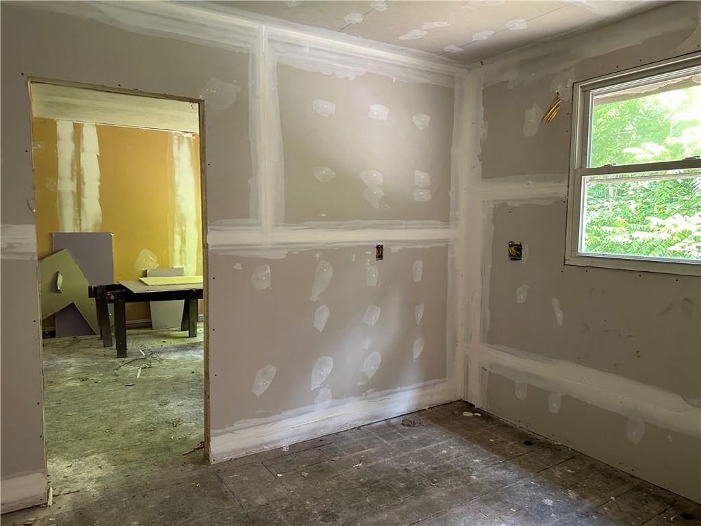578 Mercer Road Butler, PA 16001 - Photo 14 of 16 Gallery Image 14