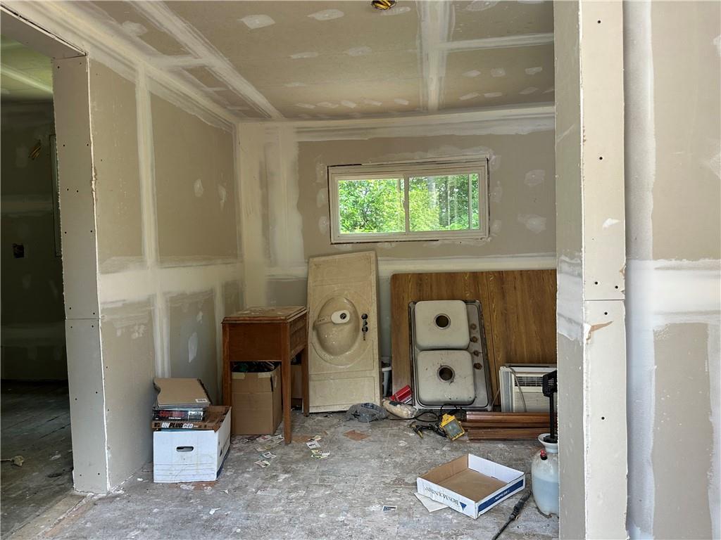 578 Mercer Road Butler, PA 16001 - Photo 15 of 16 Gallery Image 15