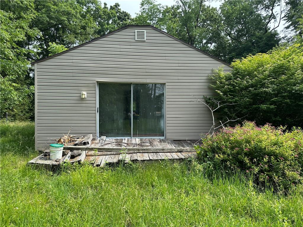 578 Mercer Road Butler, PA 16001 - Photo 2 of 16 Gallery Image 2