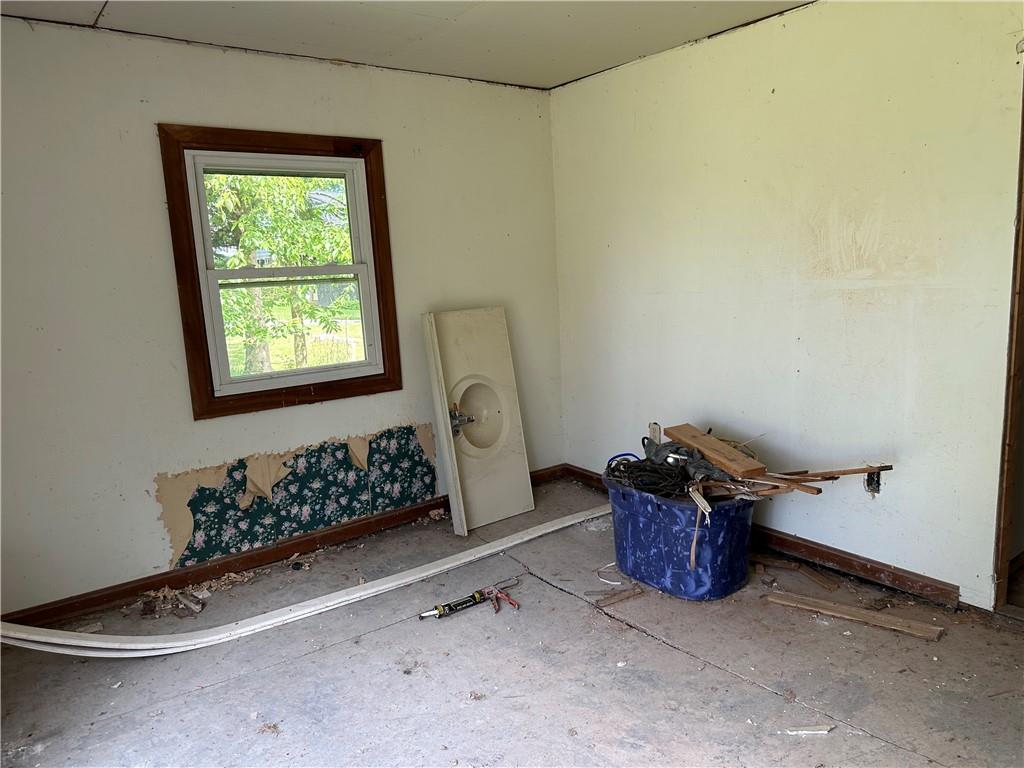 578 Mercer Road Butler, PA 16001 - Photo 10 of 16 Gallery Image 10
