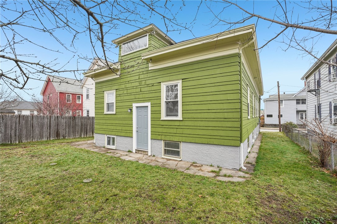 41 Cato Avenue Pawtucket, RI 02860 - Photo 37 of 37