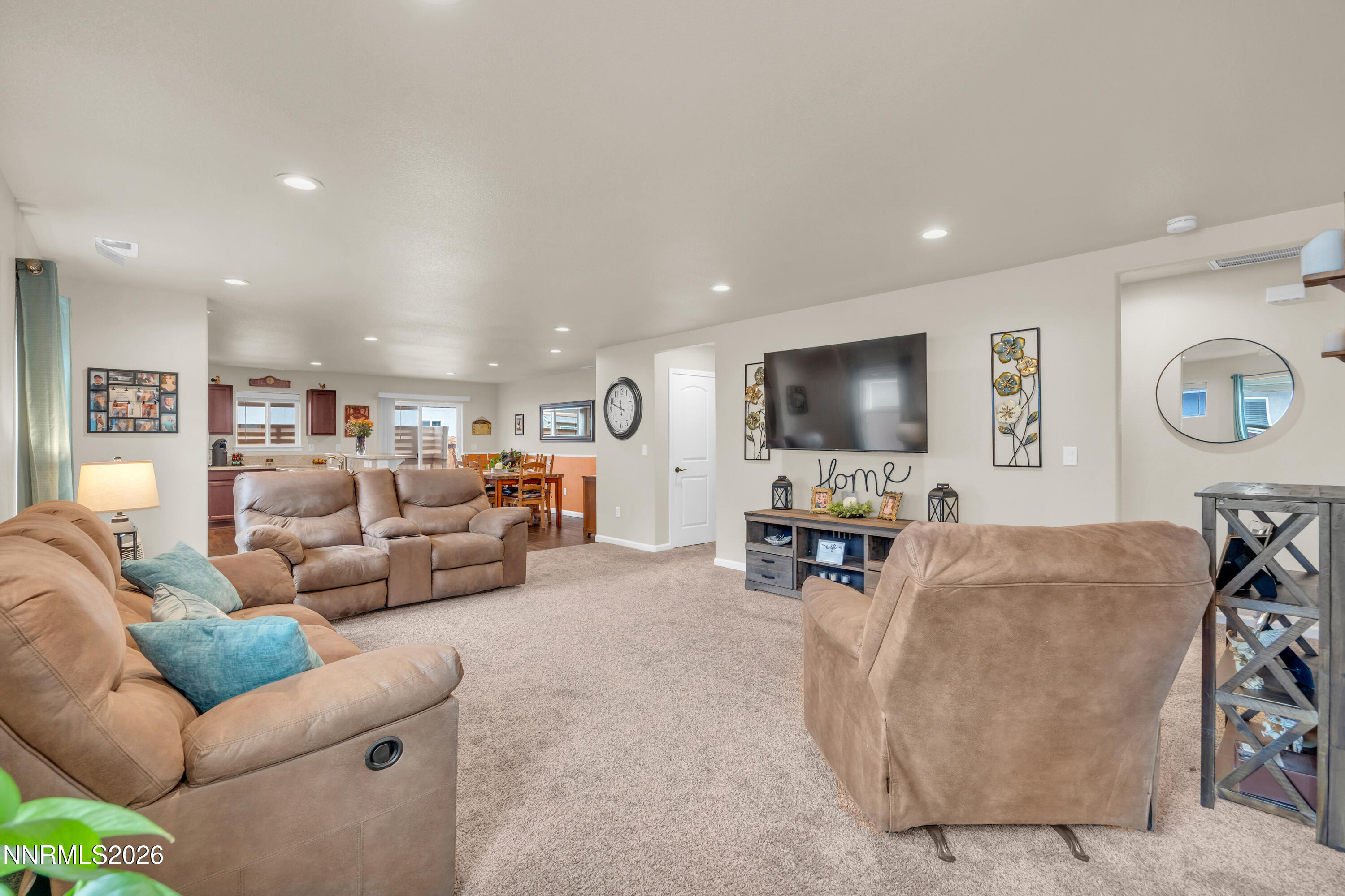 2552 Ladera Drive Fallon, NV 89406 - Photo 4 of 34 2552-Ladera-Home-Photo-19-6097
