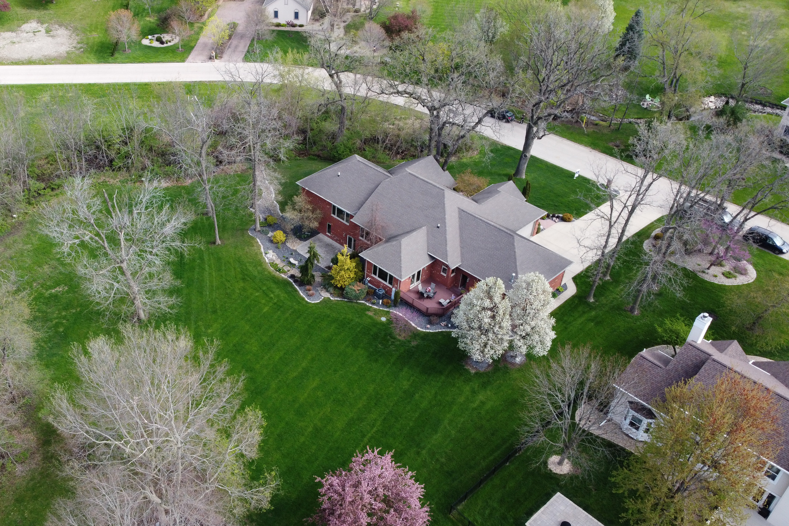 41 Oak Ridge Drive LaSalle, IL 61301 - Photo 29 of 38 an aerial view of a house with yard